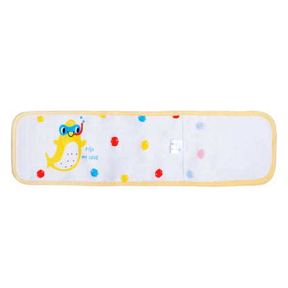 Makana anti colic baby stomach wrap in pale yellow, featuring a wide design to provide soothing warmth for infant gas relief.